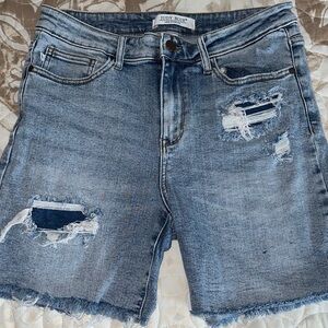 Judy Blue Women's Ripped Jean Shorts - Light Blue Size Large